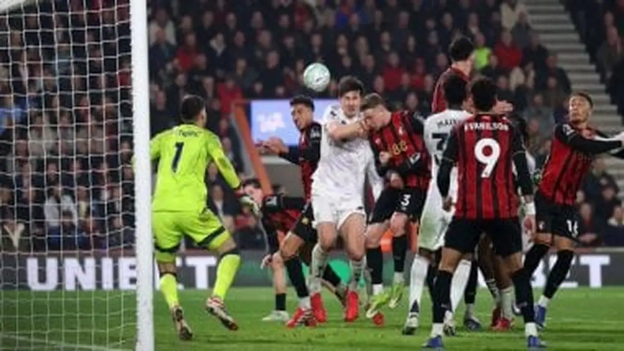 مانشستر يونايتد يكتفي بنقطة وحيدة أمام بورنموث في الدوري الإنجليزي الممتاز